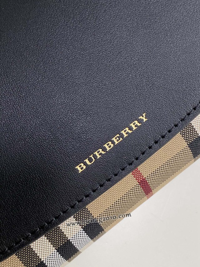 Burberry專門店新款House格紋拼皮革錢夾 巴寶莉小型手袋鏈條錢包 yxb1226